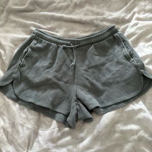 BRANDY MELVILLE THERMAL SHORTS